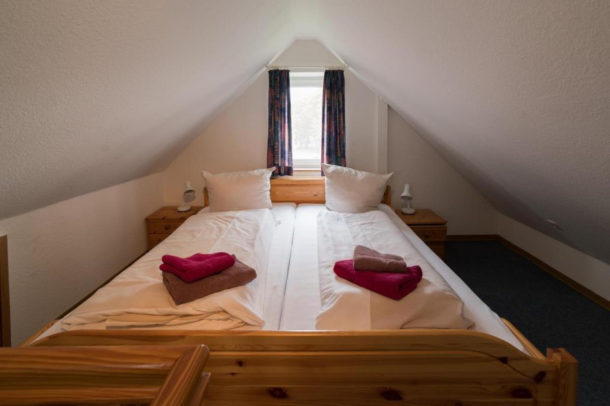 Apartamento Friesenhof Janssen - Urlaub Auf Dem Bauernhof Neuharlingersiel Exterior foto