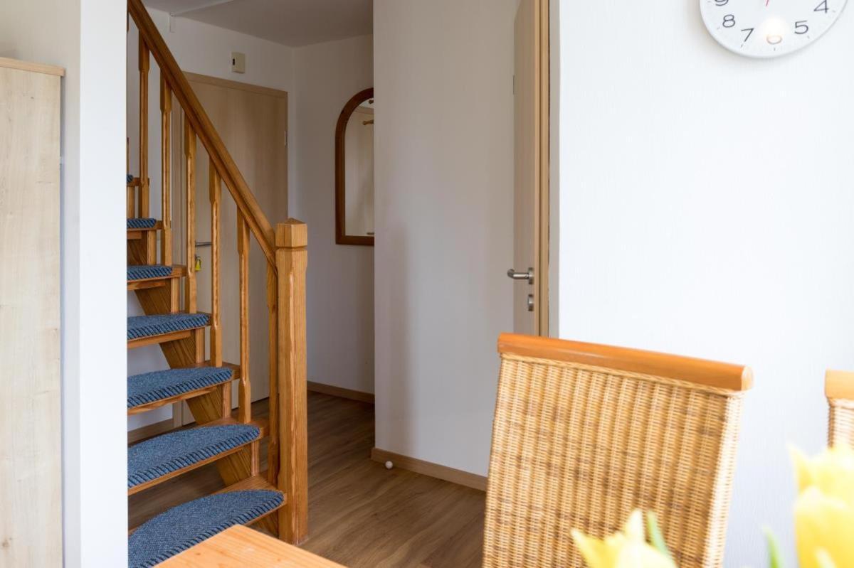 Apartamento Friesenhof Janssen - Urlaub Auf Dem Bauernhof Neuharlingersiel Exterior foto