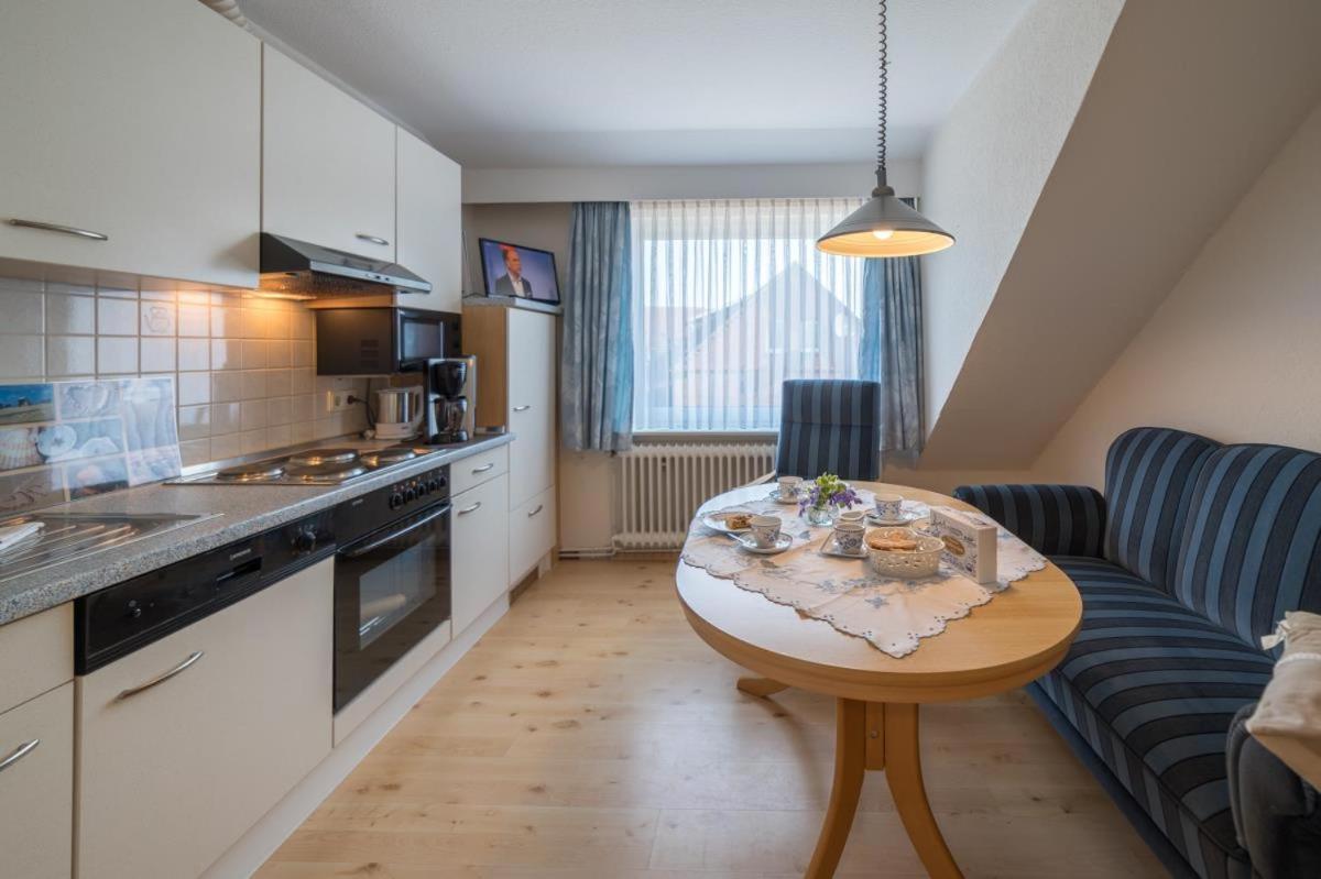 Apartamento Friesenhof Janssen - Urlaub Auf Dem Bauernhof Neuharlingersiel Exterior foto
