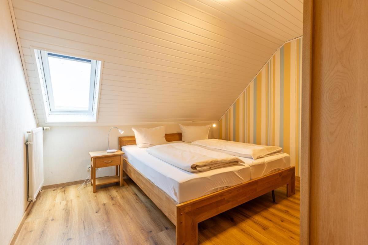 Apartamento Friesenhof Janssen - Urlaub Auf Dem Bauernhof Neuharlingersiel Exterior foto