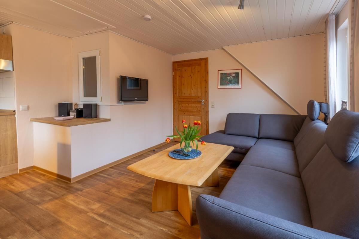 Apartamento Friesenhof Janssen - Urlaub Auf Dem Bauernhof Neuharlingersiel Exterior foto