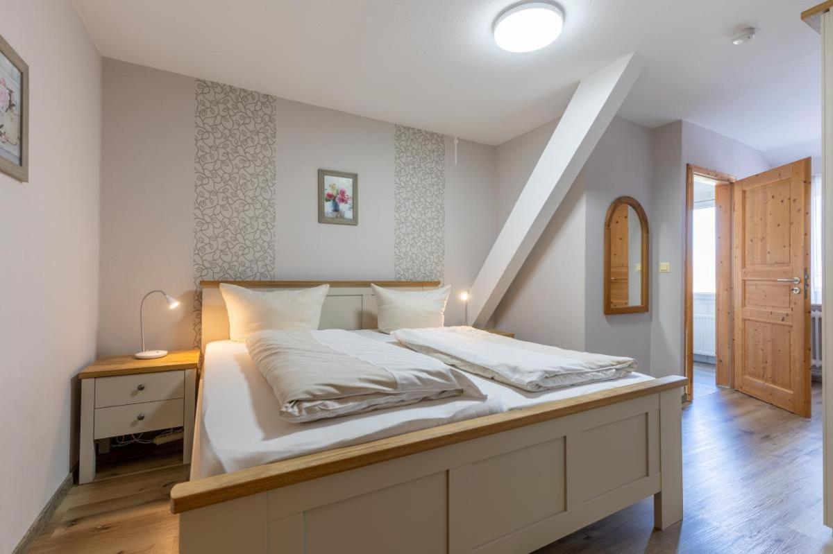 Apartamento Friesenhof Janssen - Urlaub Auf Dem Bauernhof Neuharlingersiel Exterior foto